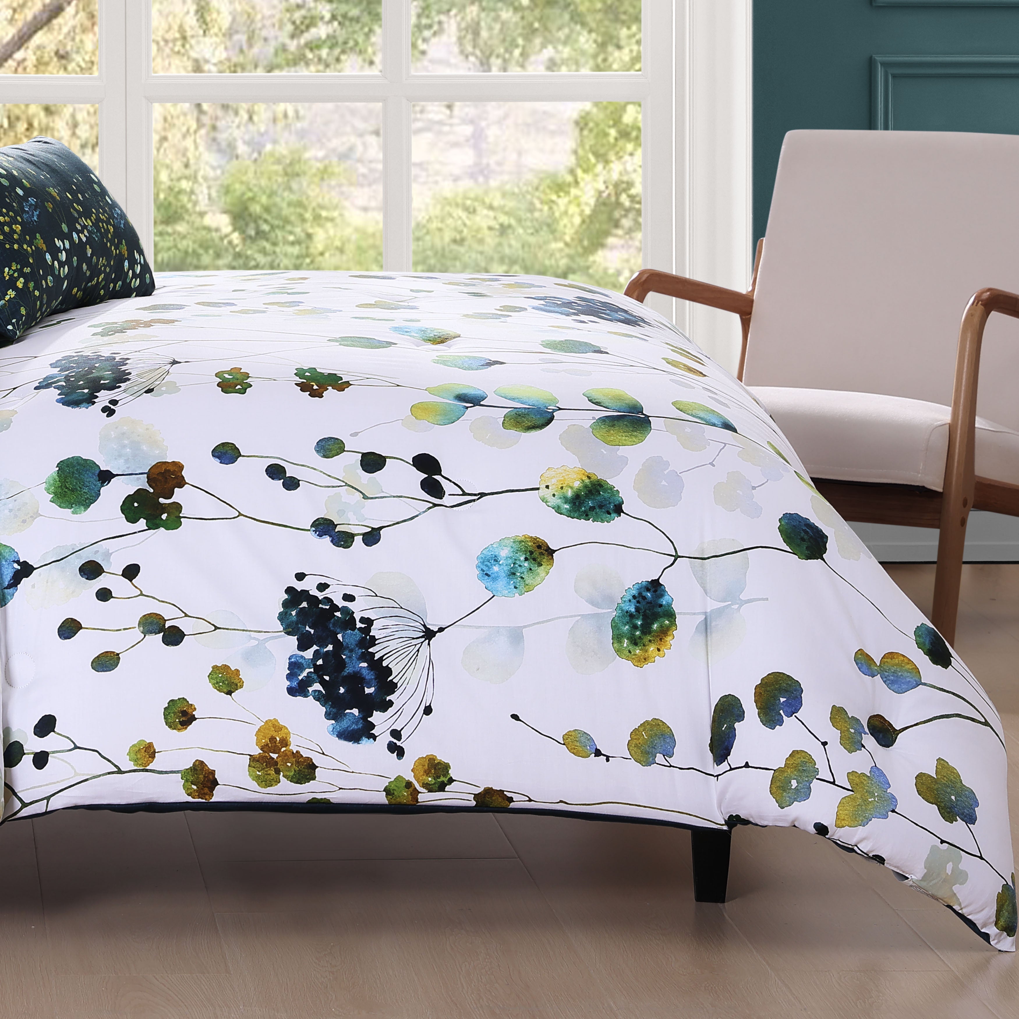 Latest Living Abstract Vines 5 Piece Reversible Comforter Set Comforter Sets By Latest Living