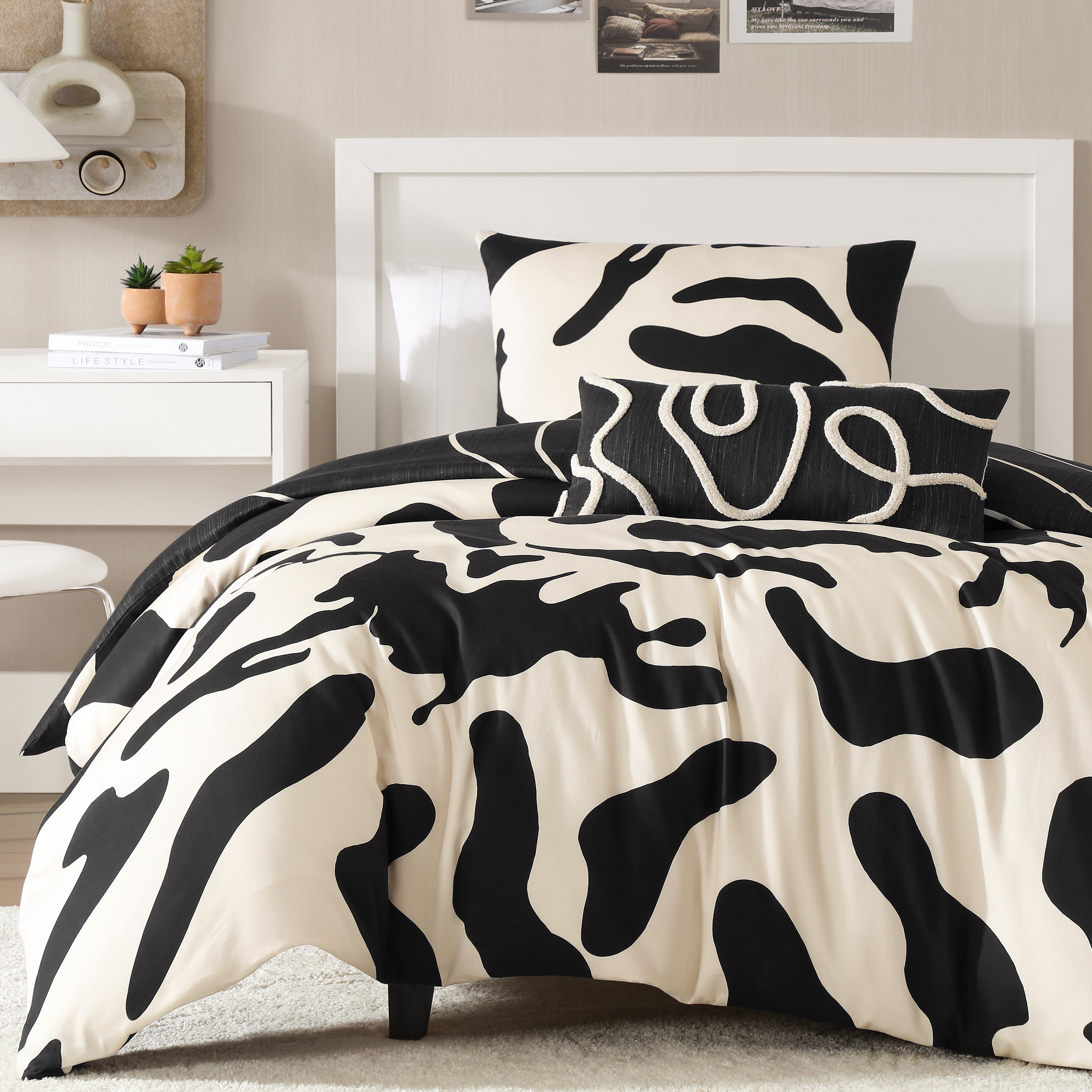 Latest Living Ebony and Ivory Reversible Comforter Set