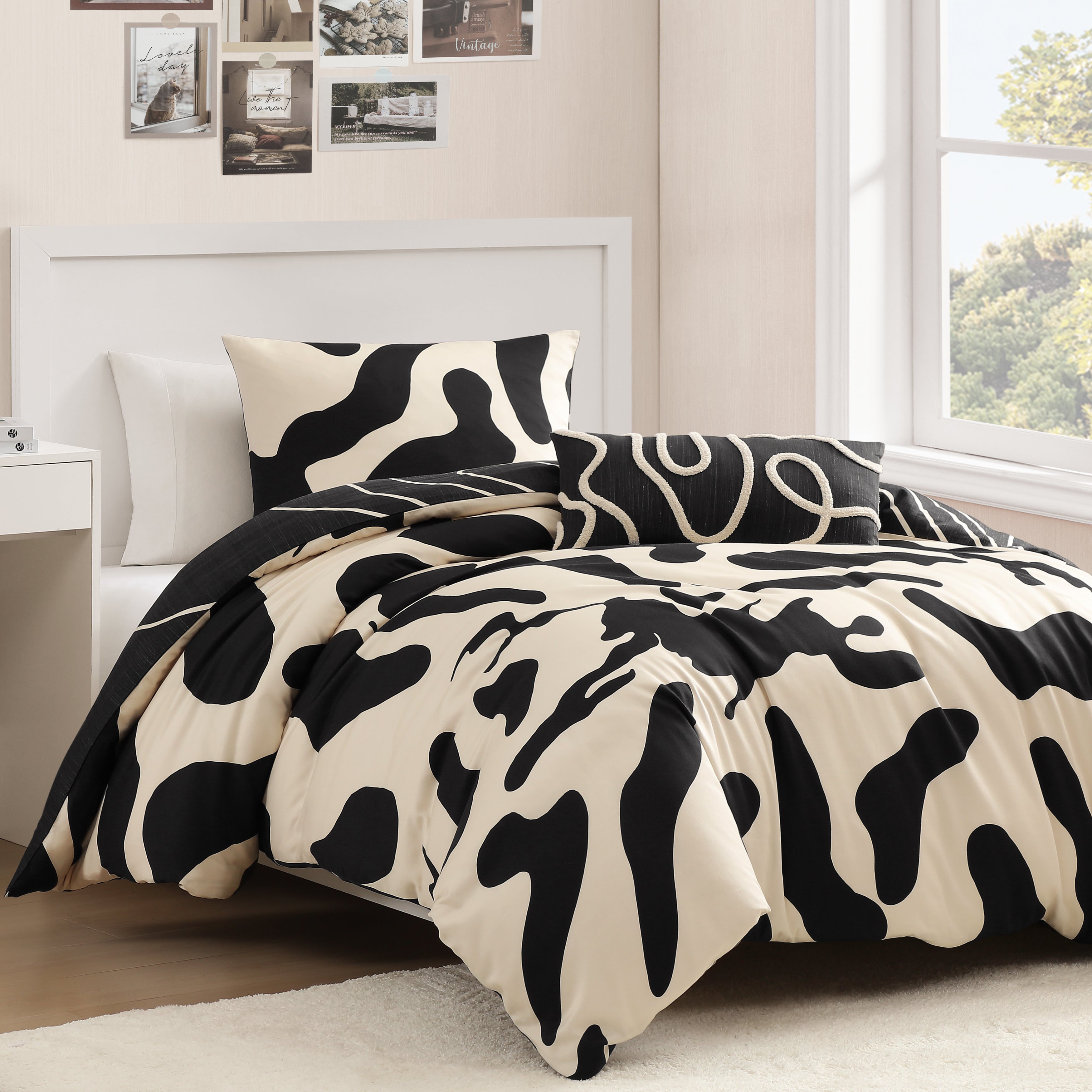 Latest Living Ebony and Ivory Reversible Comforter Set