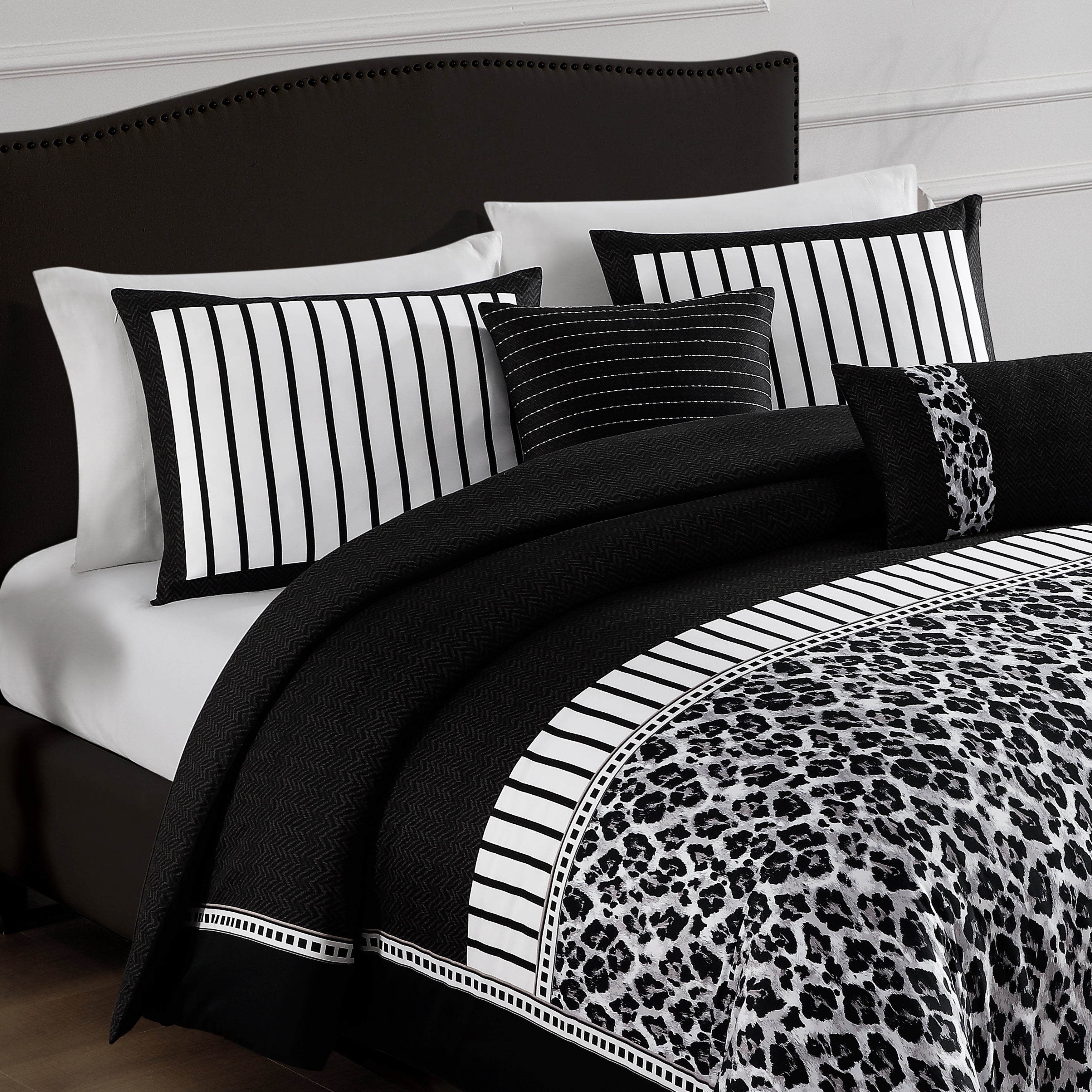Latest Living Jaguar 5 Piece Reversible Comforter Set