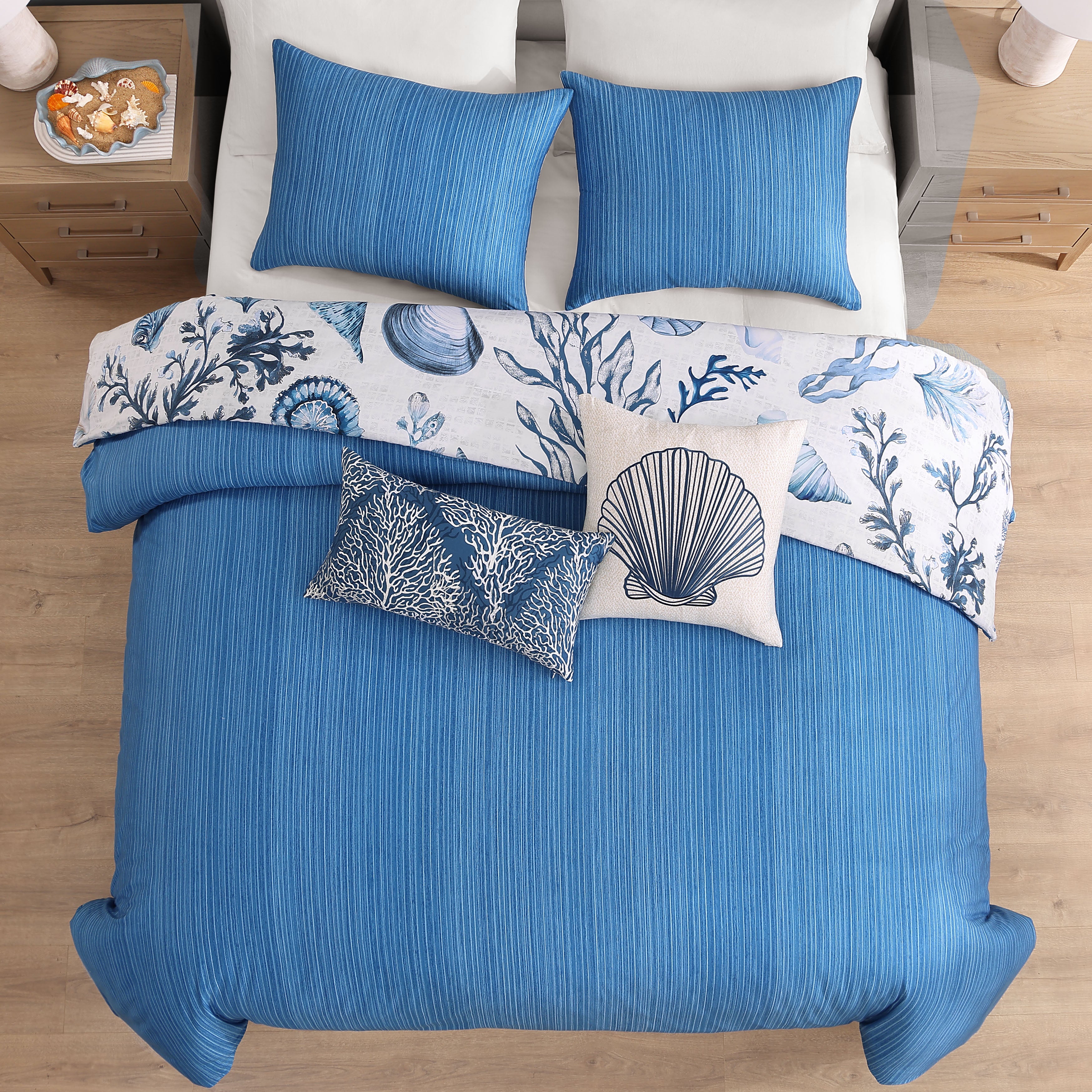 Latest Living Shell and Seaplant 5 Piece Reversible Comforter Set