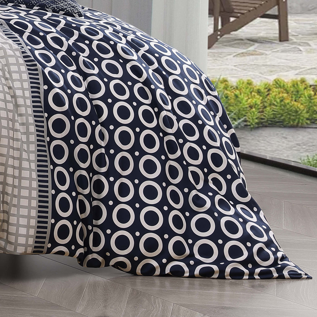 Latest Living Vertigeo 5 Piece Reversible Comforter Set