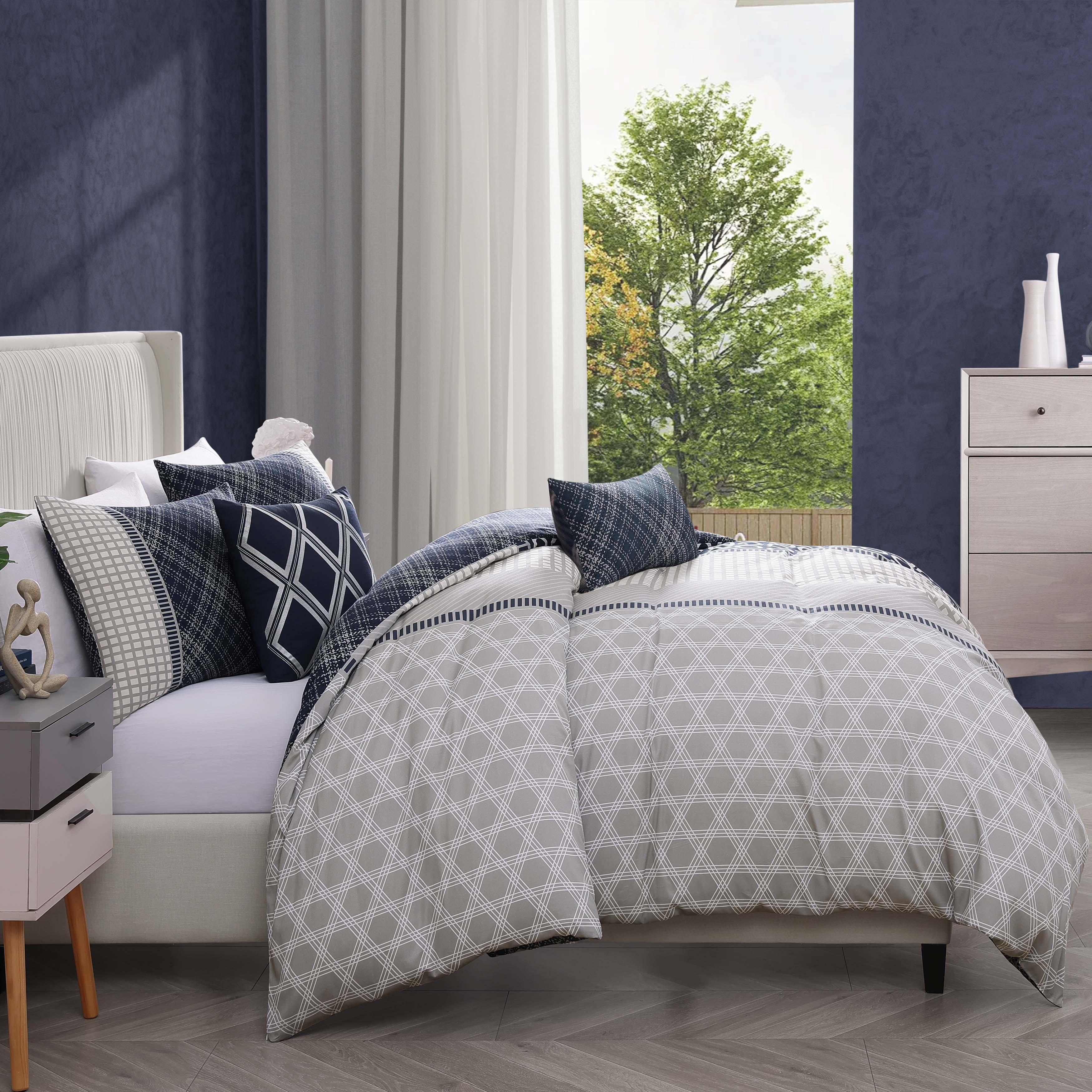 Latest Living Vertigeo 5 Piece Reversible Comforter Set