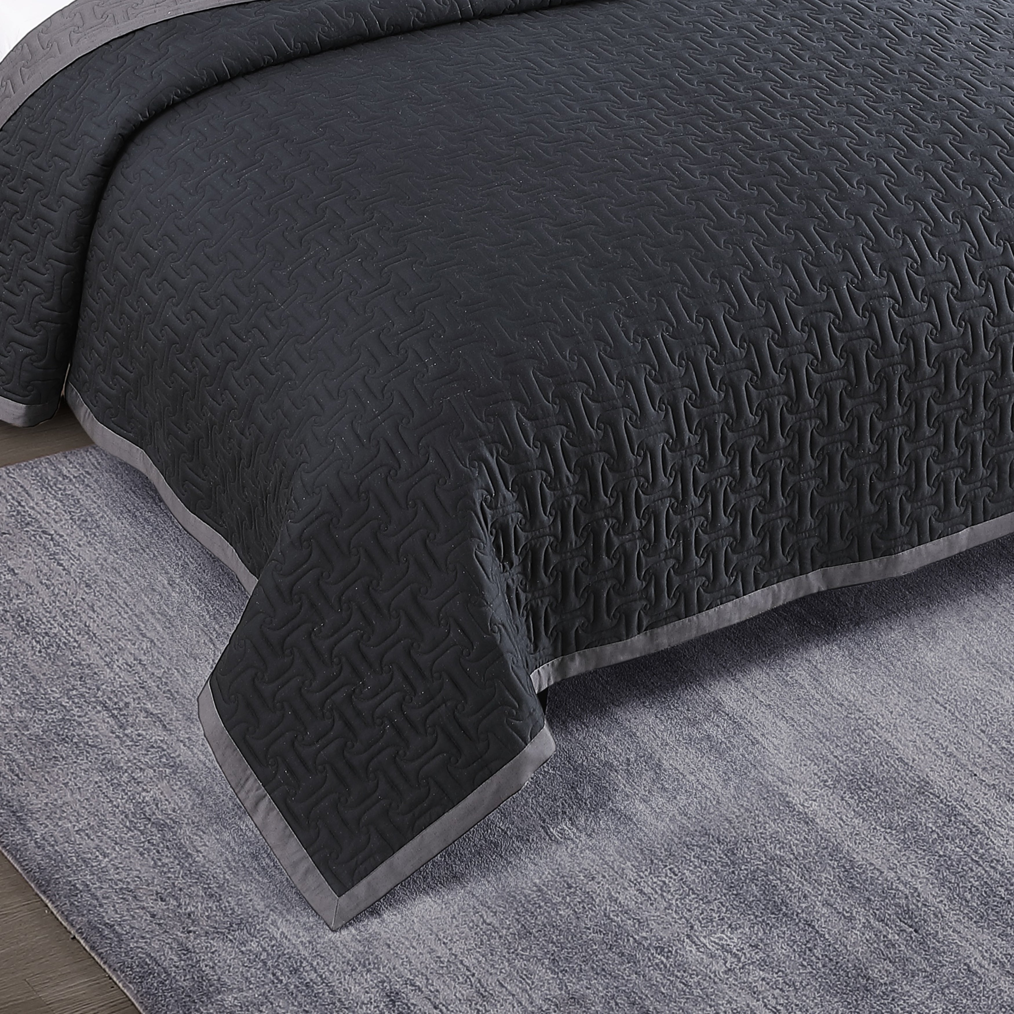 Latest Living 3 Piece Textured Quilted Coverlet Set