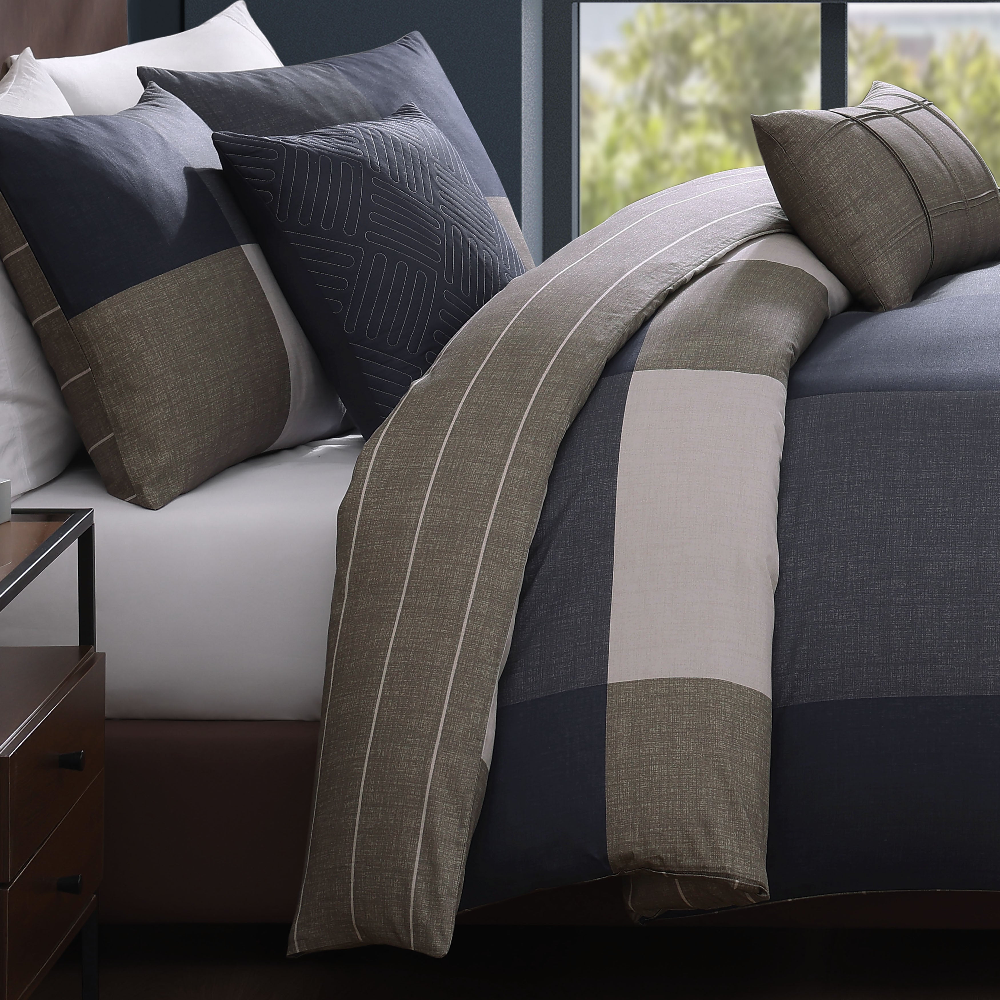 Latest Living Checkered Navy Tan 5 Piece Reversible Comforter Set