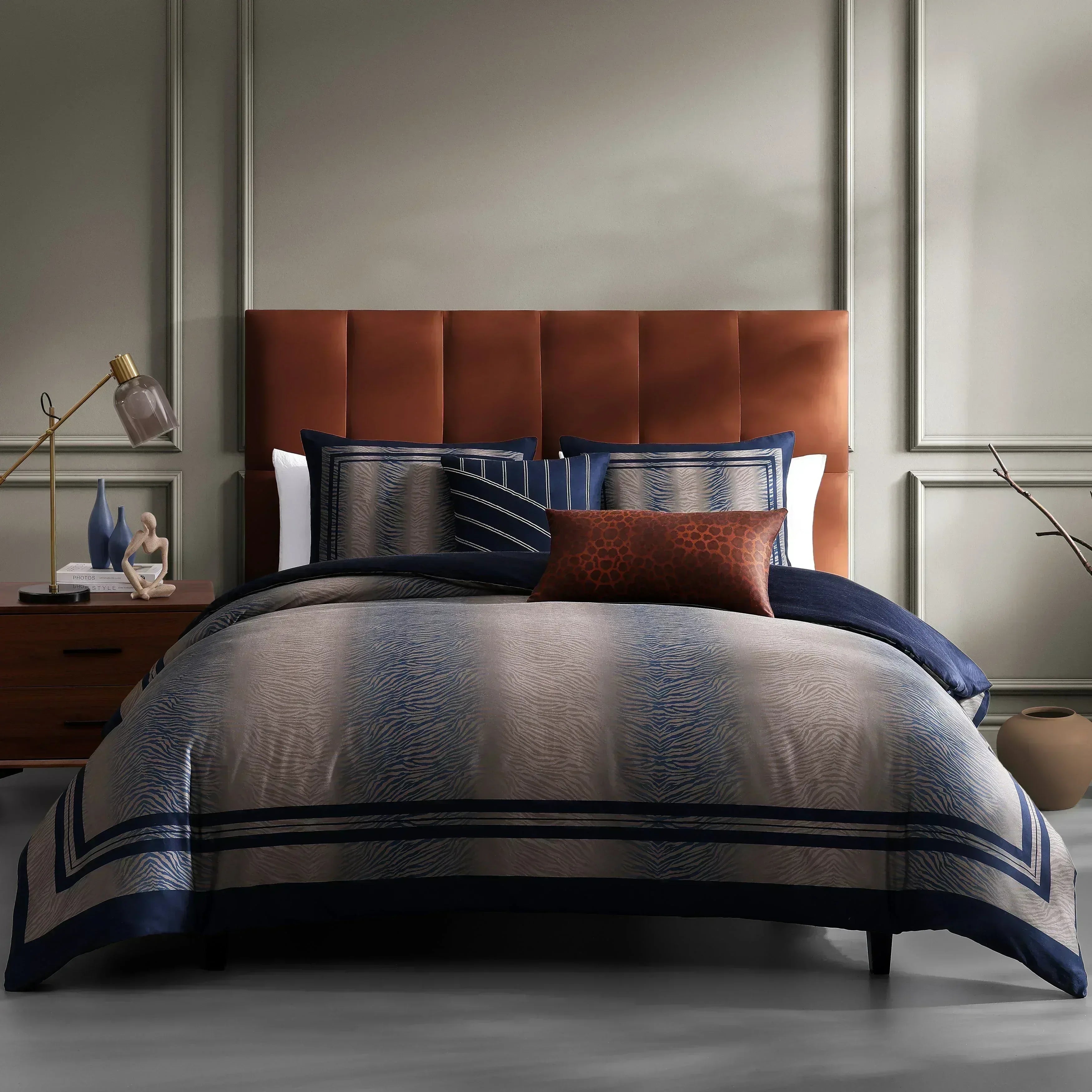 Latest Living Dark Blue Animal Prints 5 Piece Reversible Comforter Set - Latest Living