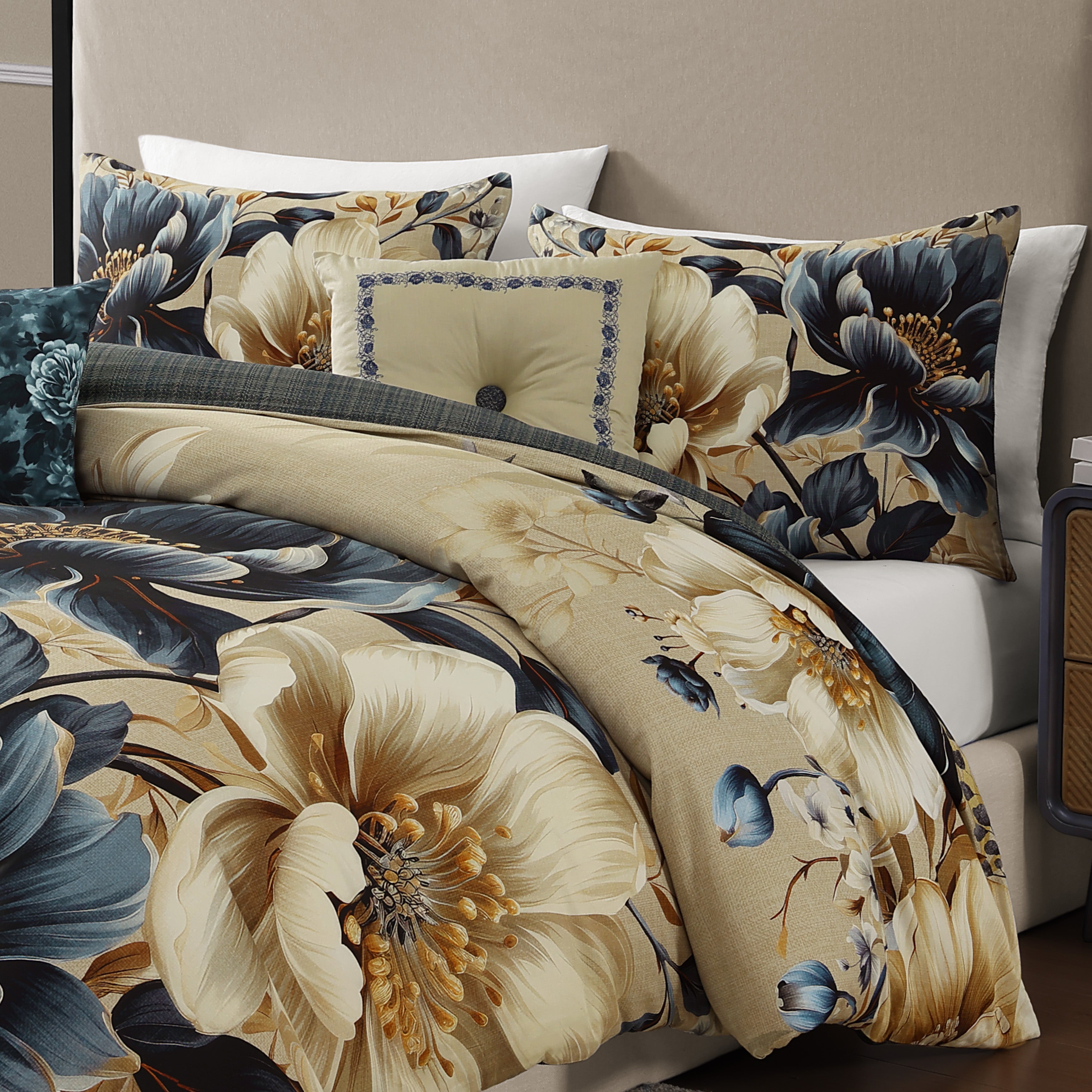 Latest Living English Manor 5 Piece Reversible Comforter Set