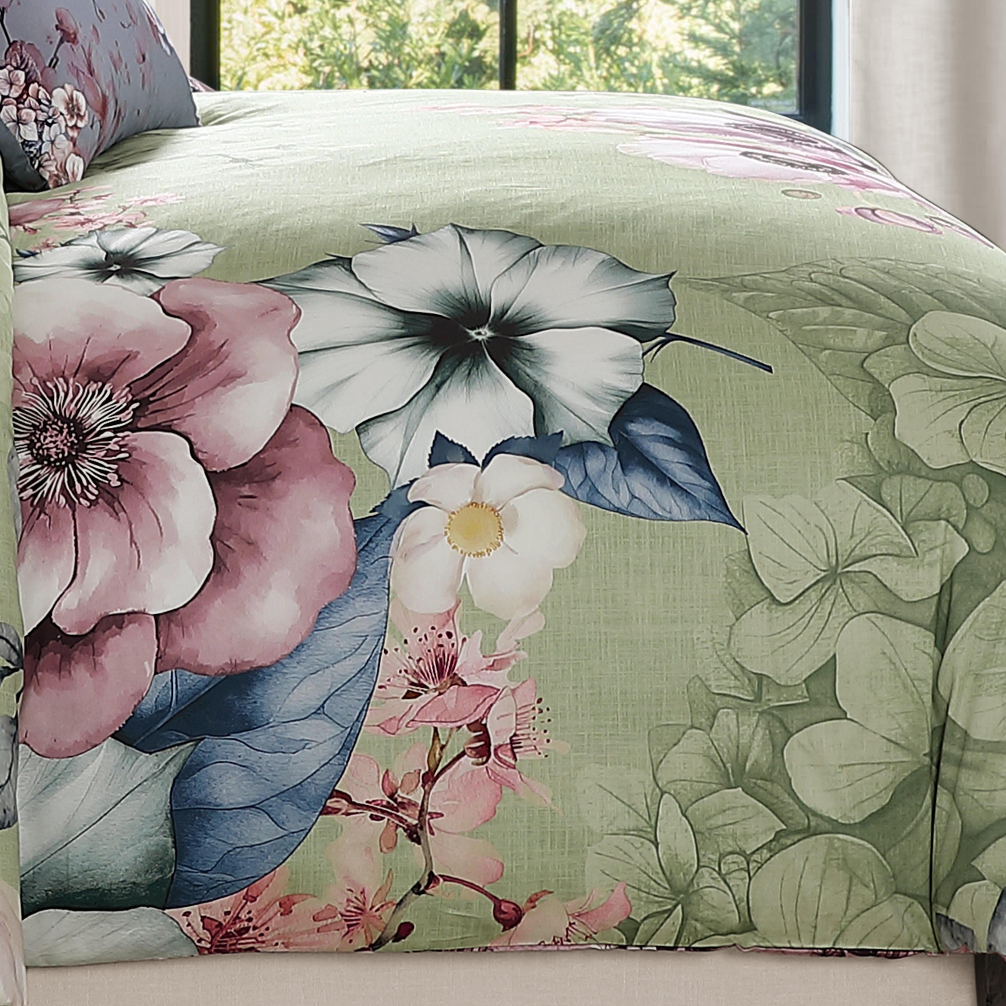 Latest Living Lilac Cascade 5 Piece Reversible Comforter Set Comforter Sets By Latest Living