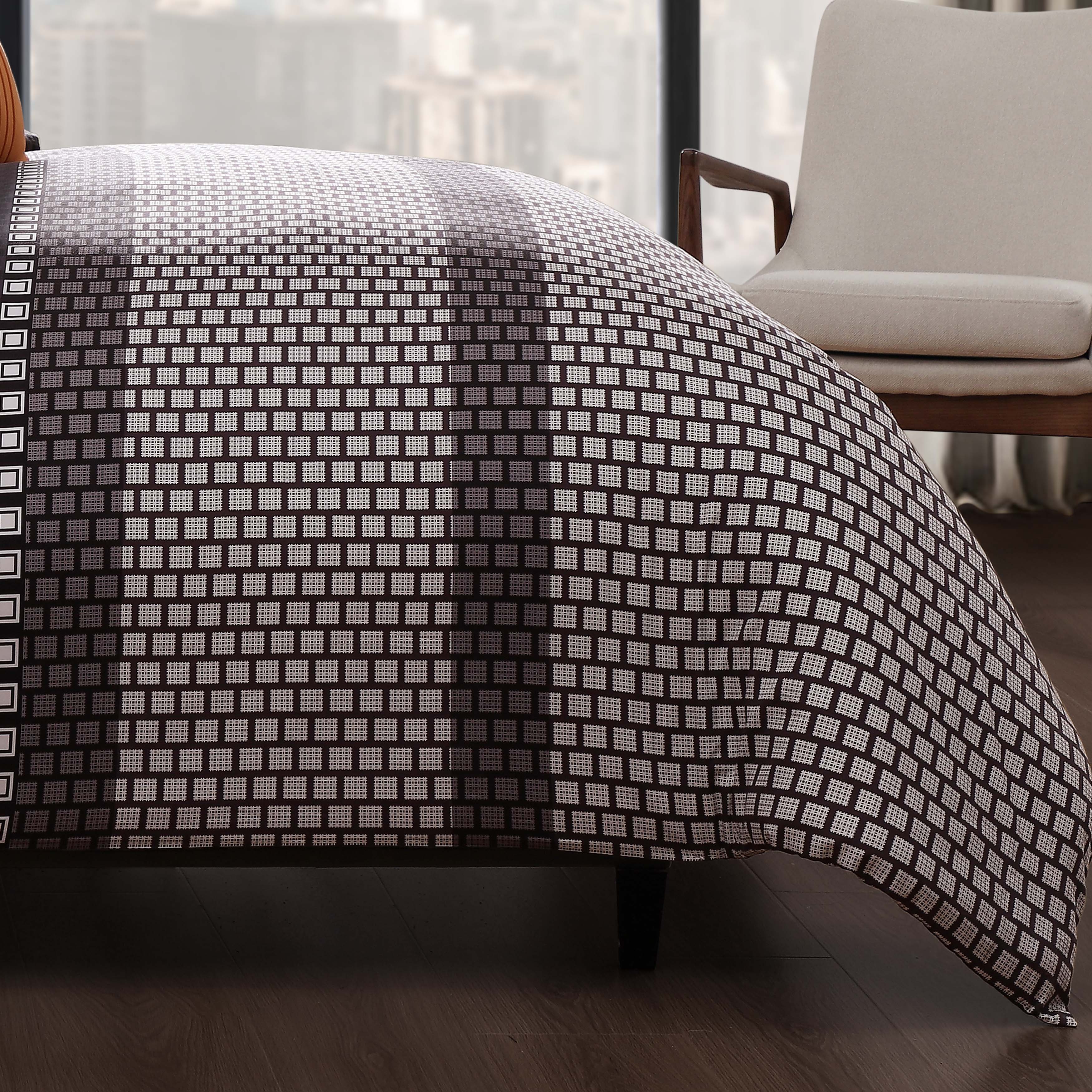 Latest Living Linear Luxe 5 Piece Reversible Comforter Set Comforter Sets By Latest Living