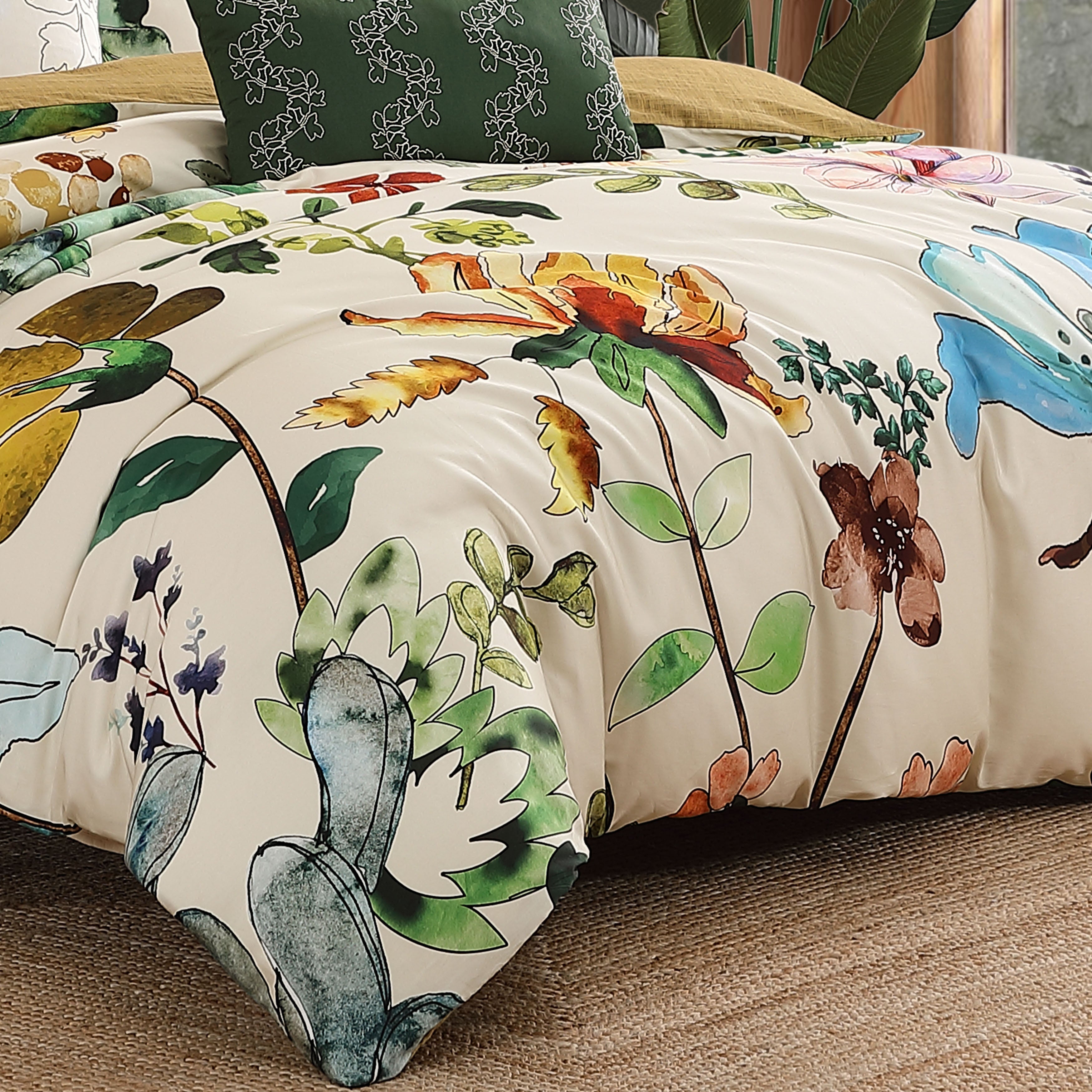Latest Living Radiance 5 Piece Reversible Comforter Set