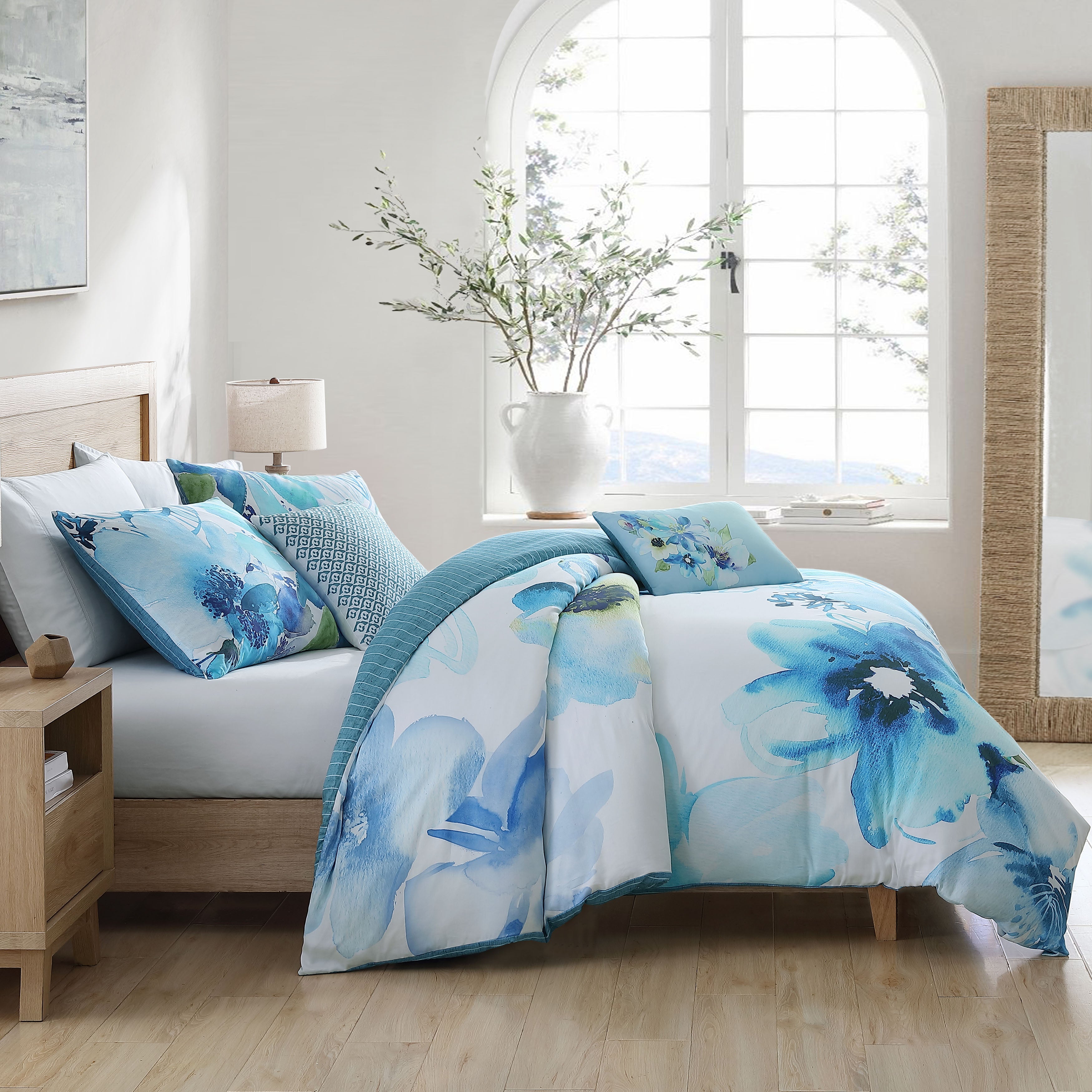Latest Living Watercolor Blue 5 Piece Reversible Comforter Set