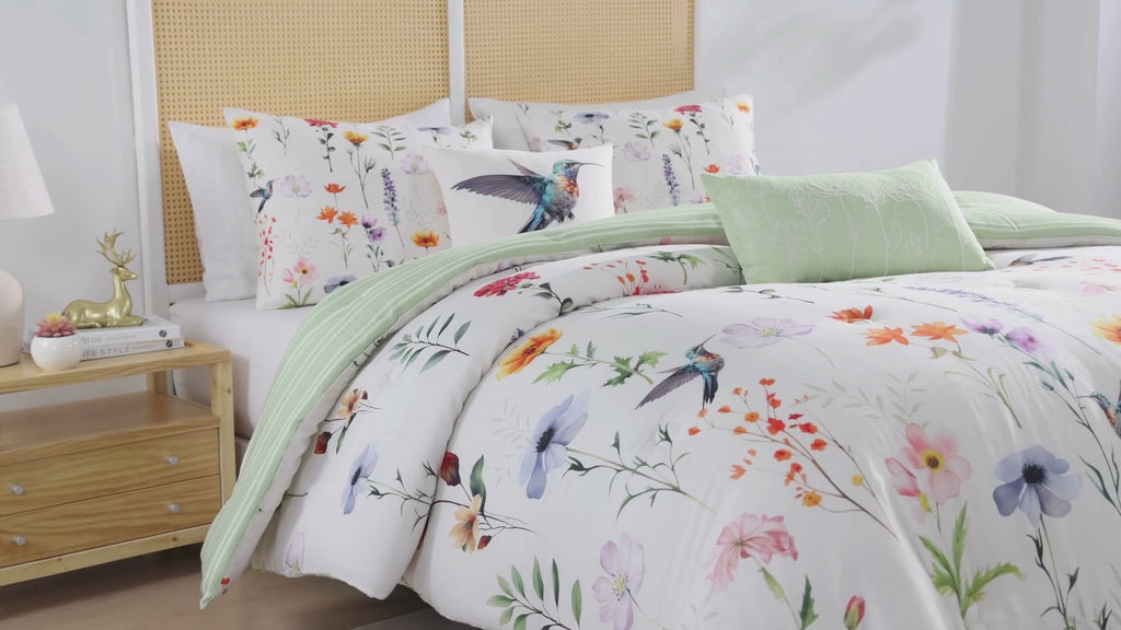 Latest Living Fresh Cut Flowers 5 Piece Reversible Comforter Set